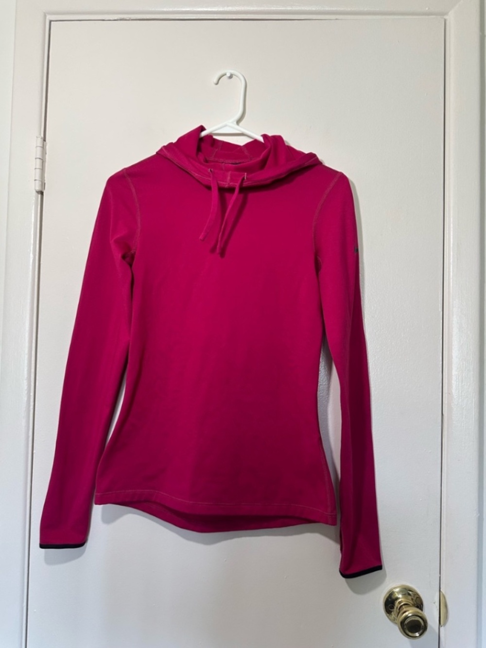 Nike Pro Dri-Fit women’s Hoodie Hot Pink Long-Sleeve Top